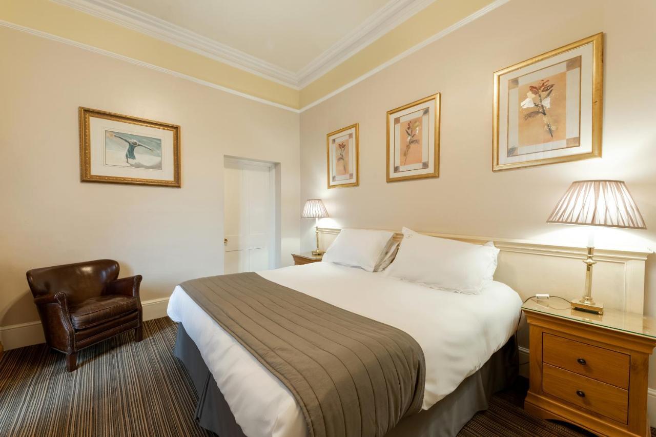 Charades Guest House Hereford Bagian luar foto