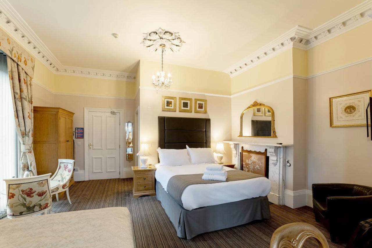 Charades Guest House Hereford Bagian luar foto