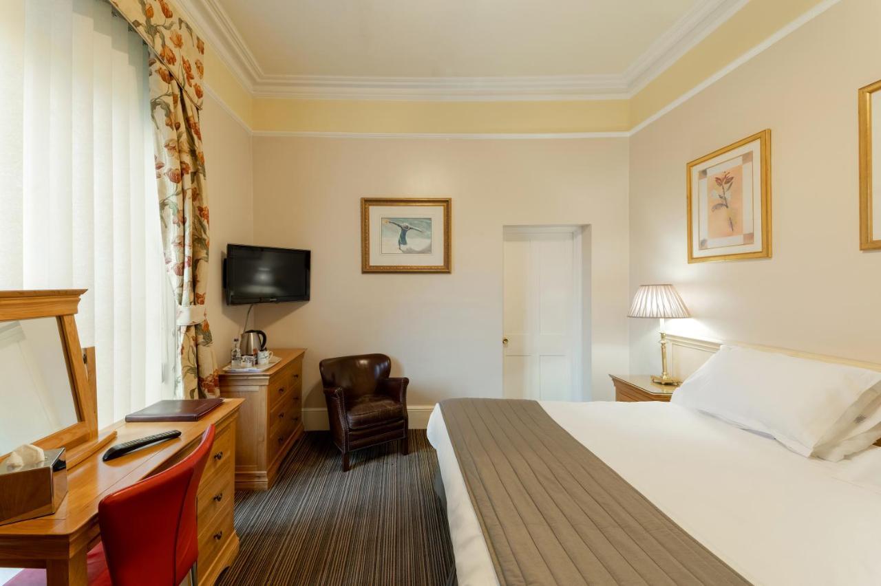 Charades Guest House Hereford Bagian luar foto